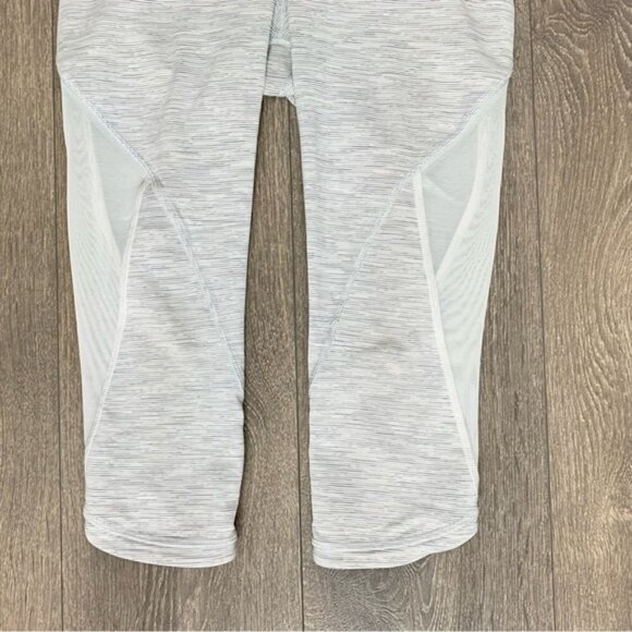 Lululemon Run With The Sun Crop Capri Wee Are From Space Nimbus Battleship White - Picture 9 of 15